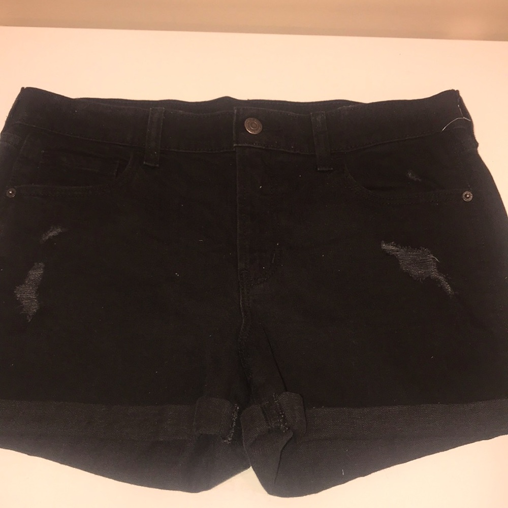 I am selling things I just do not wear and can't fit